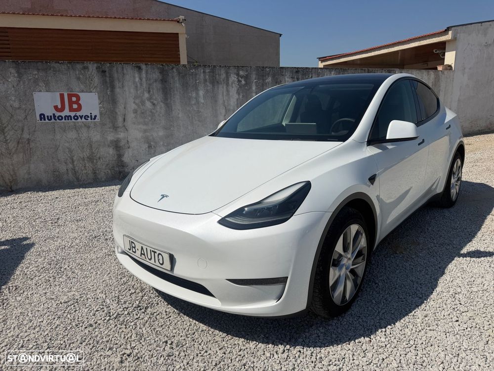 Tesla Model Y Long Range Dual Motor AWD - 2
