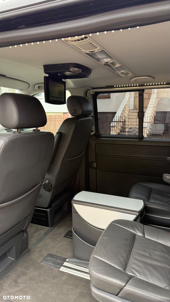 Volkswagen Multivan - 5