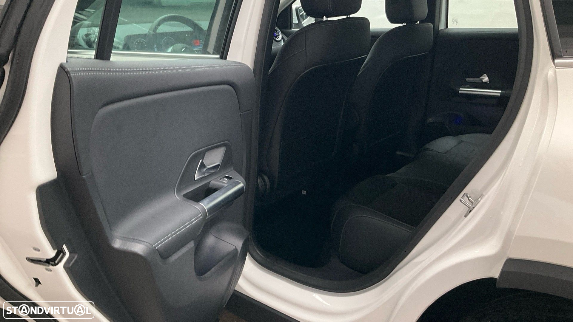Mercedes-Benz GLA 200 Progressive - 9