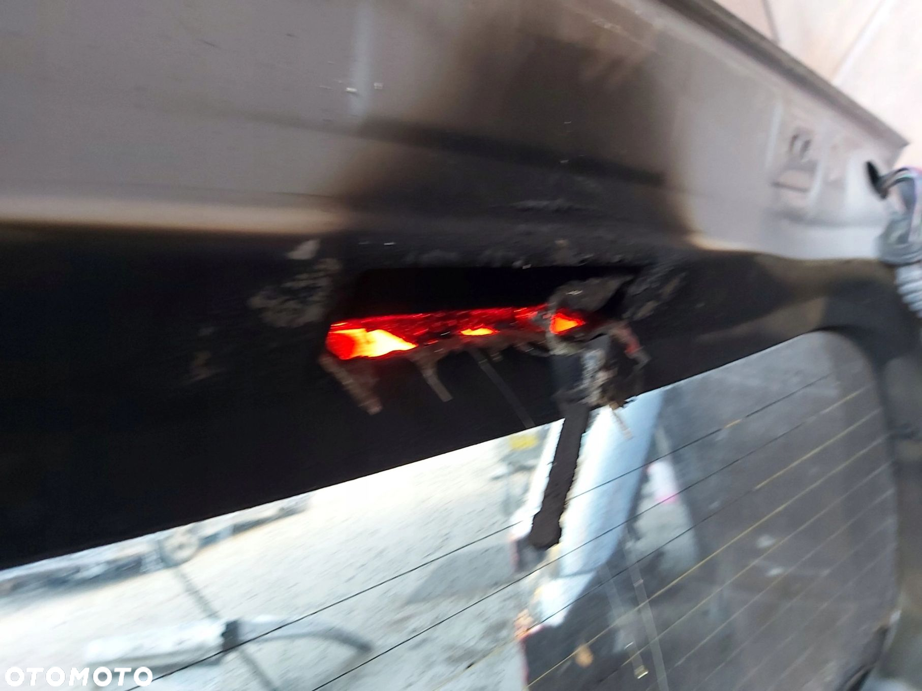 Toyota Yaris III Lift klapa tył bagażnika Hybryda lampa kamera - 6