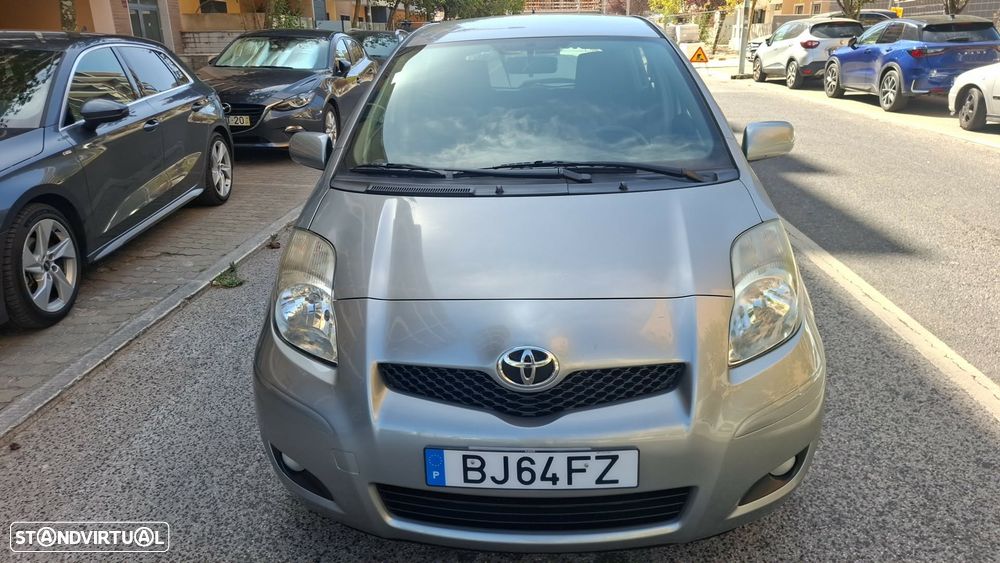 Toyota Yaris 1.4 D-4D AC Manual - 3