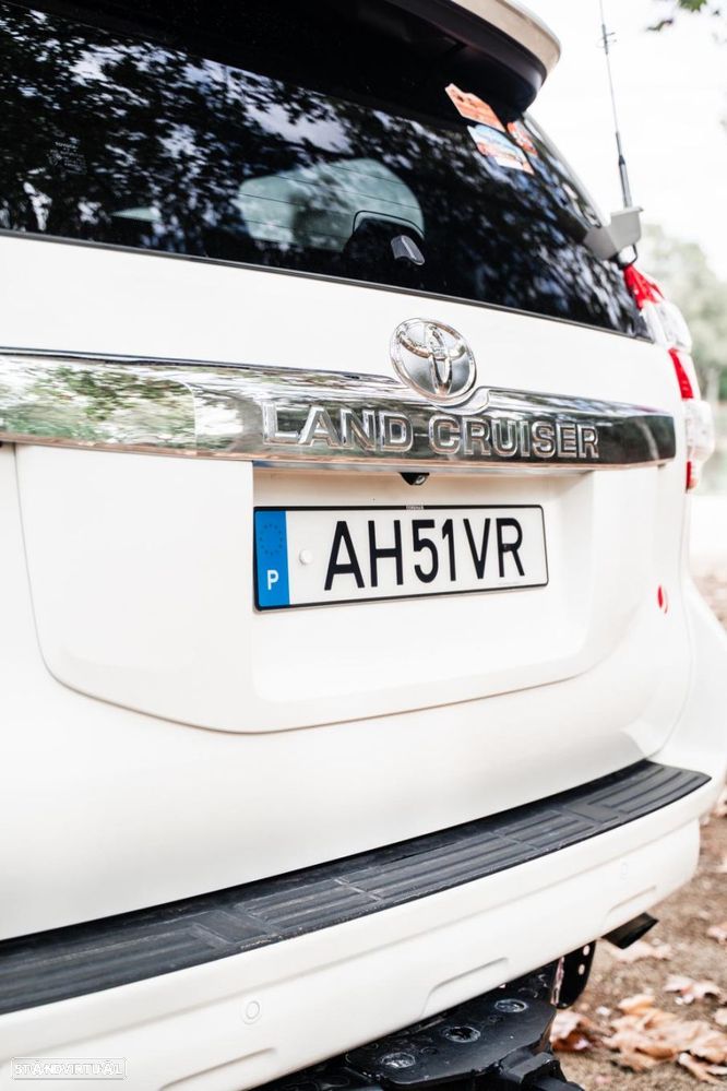 Toyota Land Cruiser Prado - 9