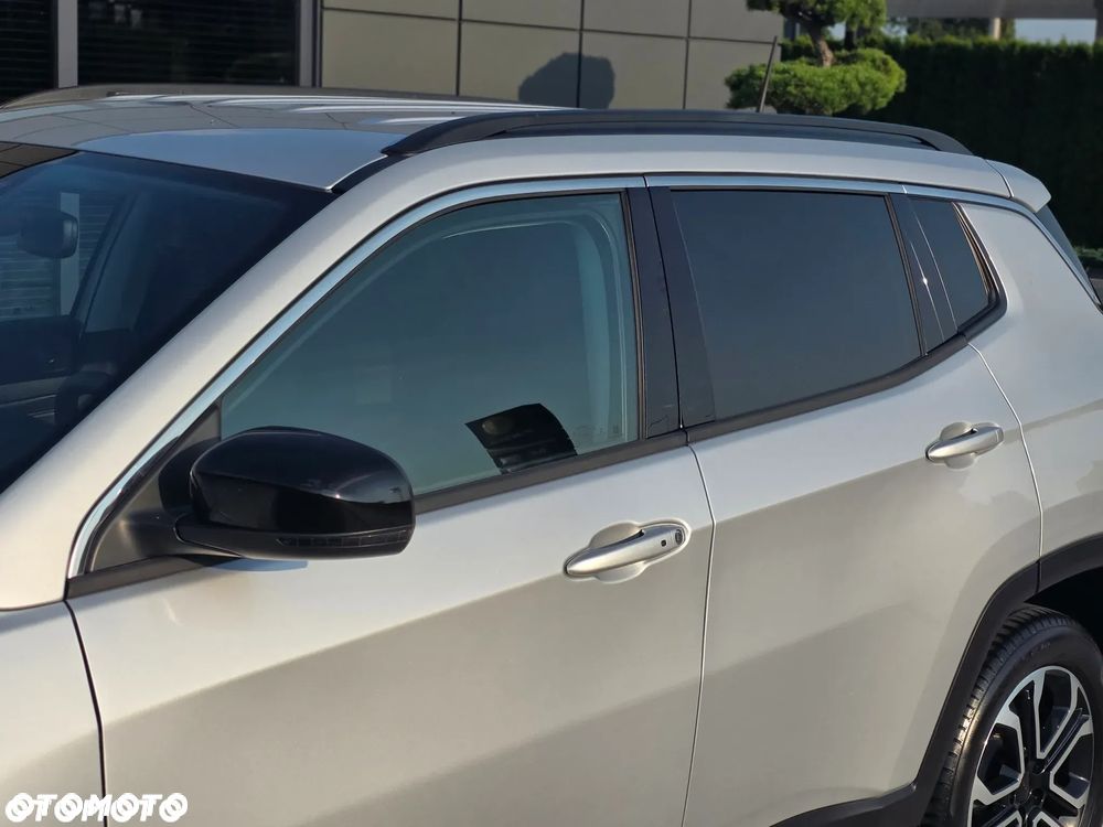 Jeep Compass 1.5 T4 mHEV Limited FWD S&S DCT - 33
