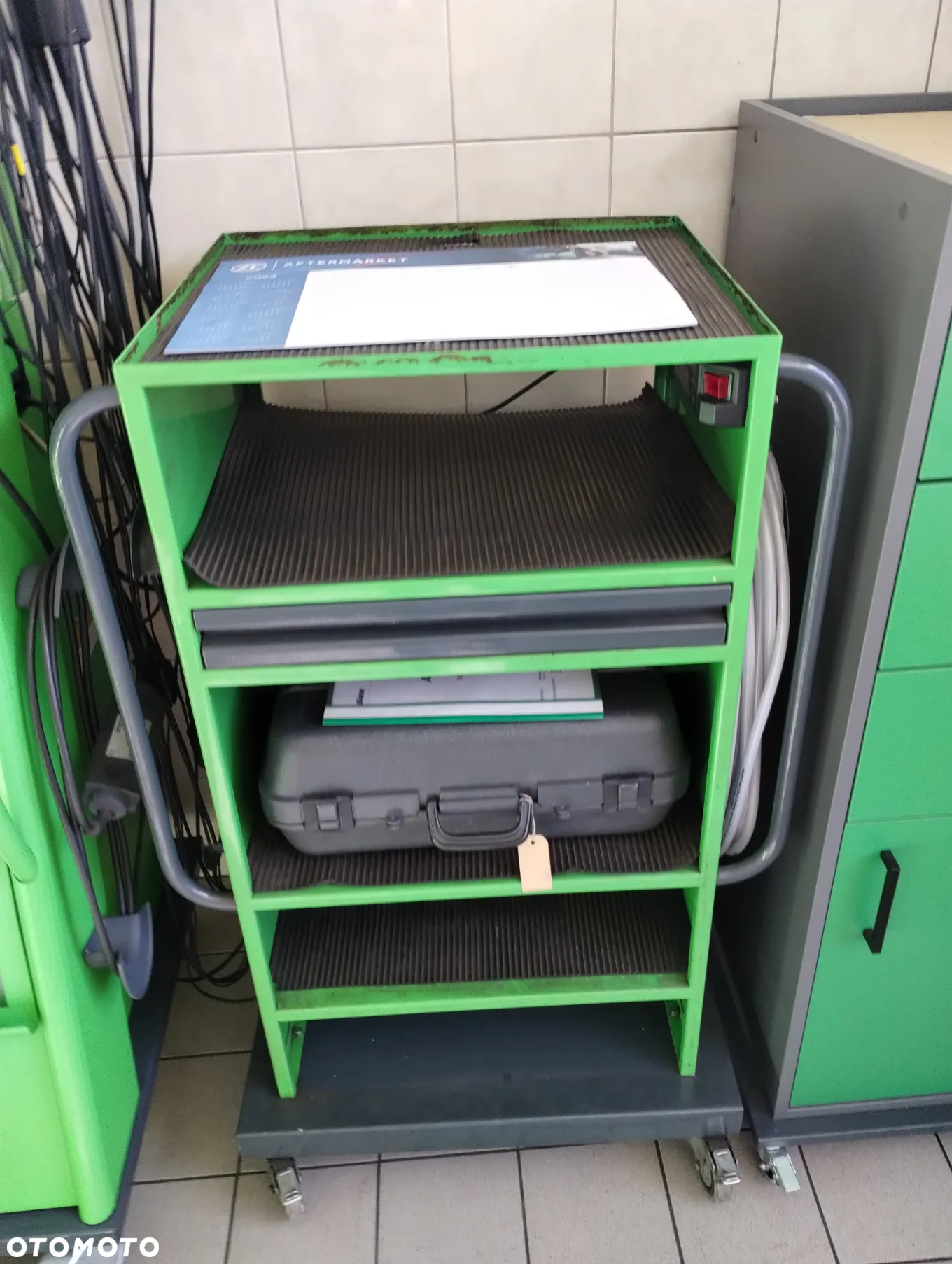 Wózek - Regał - Szafka pod tester usterek Kts i FSA Bosch - 12