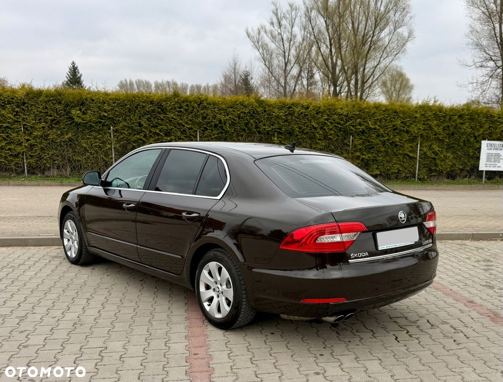 Skoda Superb 2.0 TDI Ambition - 2