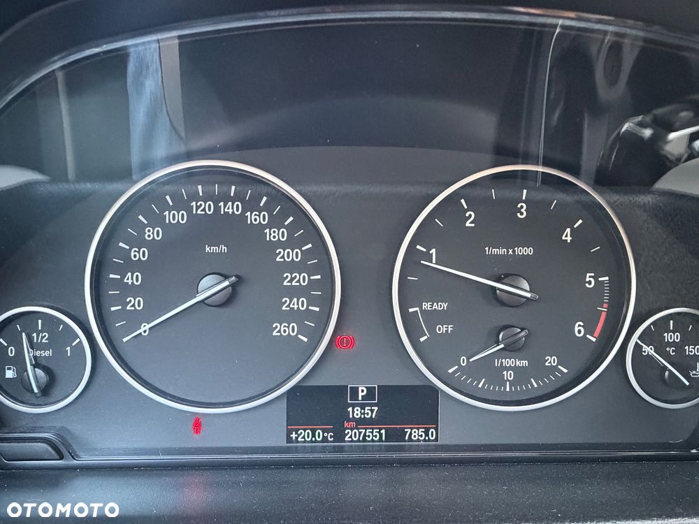BMW Seria 3 318d Sport Line - 16