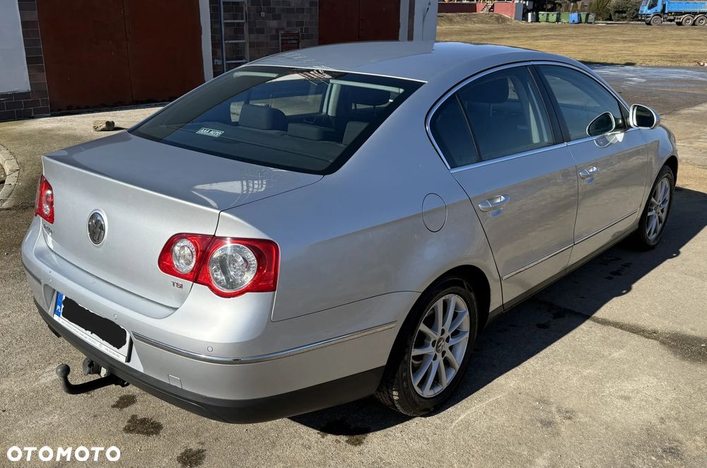 Volkswagen Passat - 15