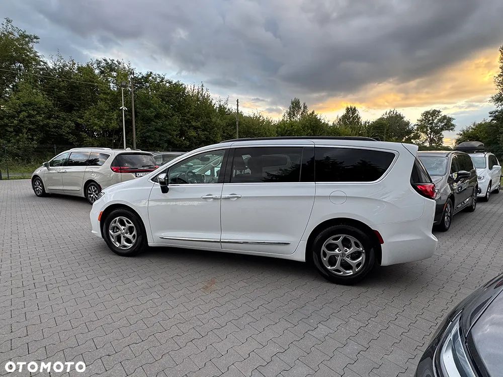Chrysler Pacifica - 6
