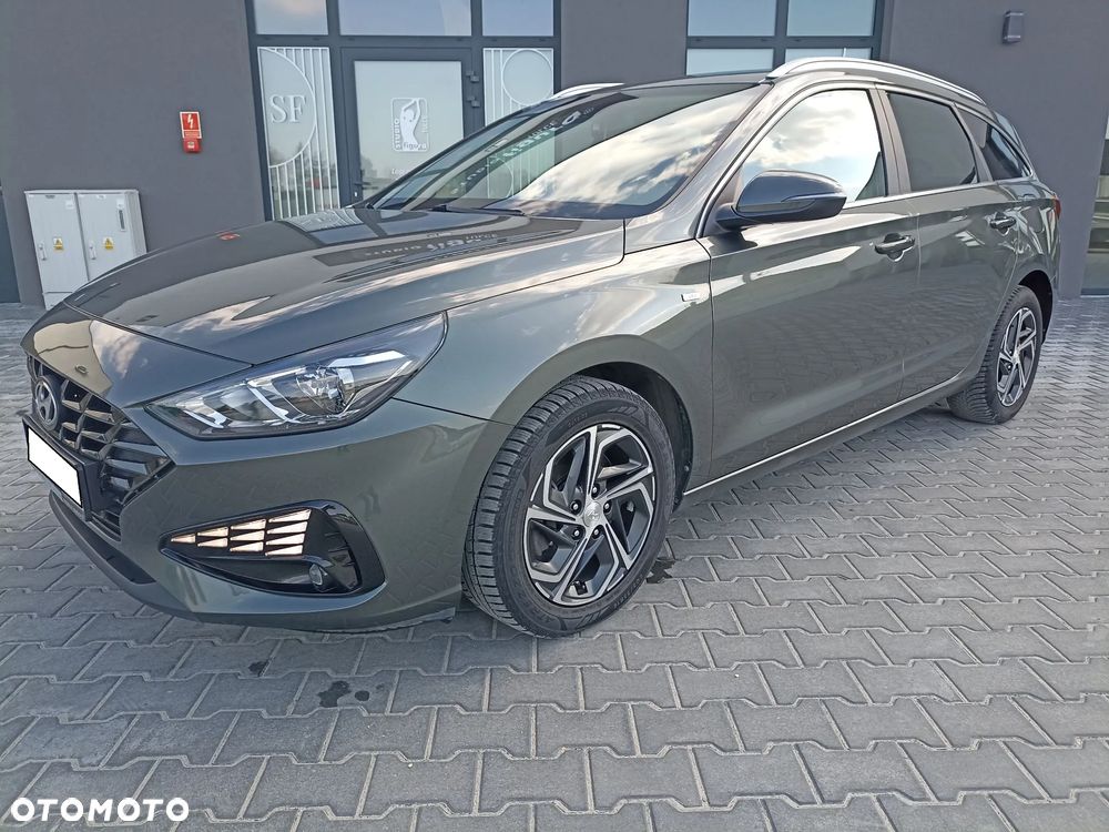 Hyundai i30 1.5 T-GDI 48V Comfort DCT - 1