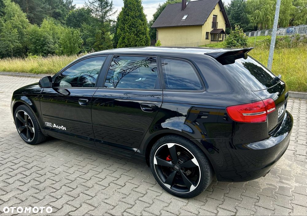 Audi A3 Sportback - 2