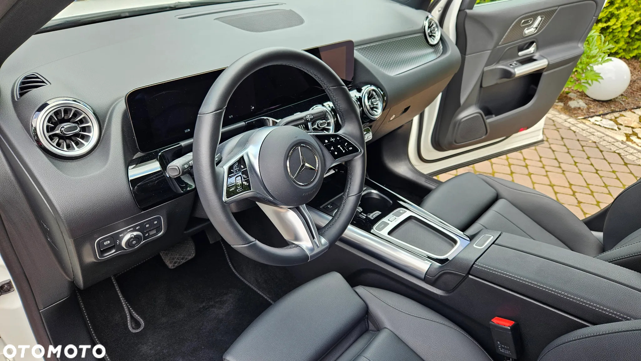 Mercedes-Benz GLA 250 4-Matic AMG Line - 24