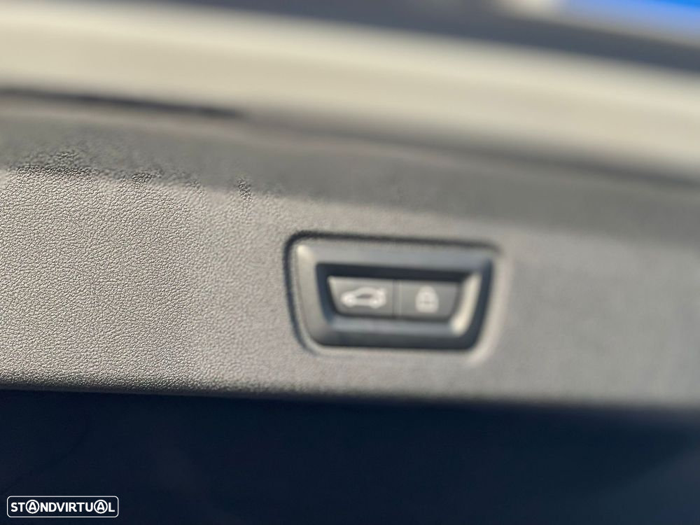 BMW i4 eDrive40 Pack Desportivo M - 10
