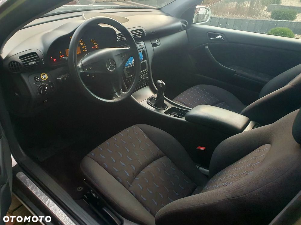 Mercedes-Benz Klasa C 180 - 14