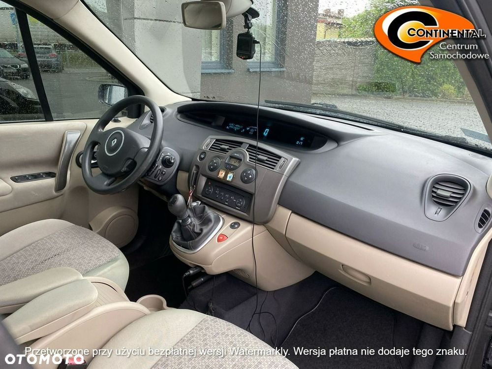 Renault Grand Scenic - 9
