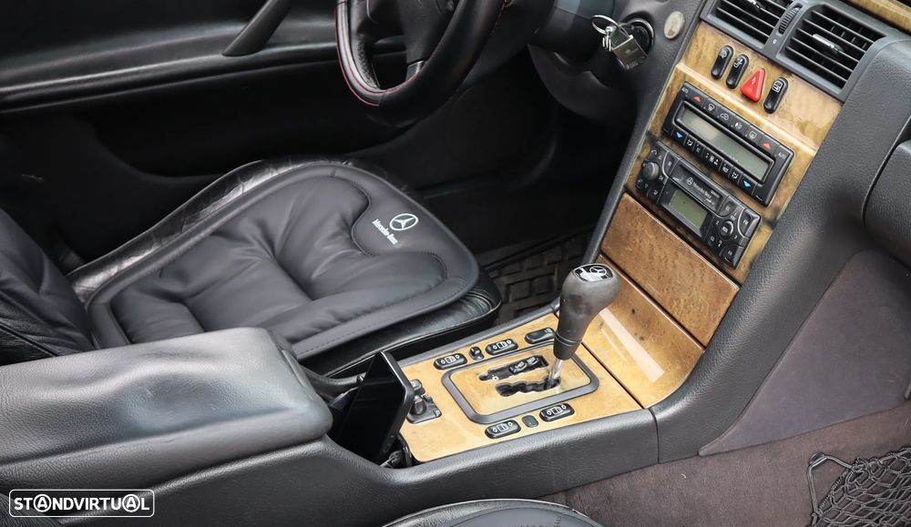 Mercedes-Benz E 220 - 22