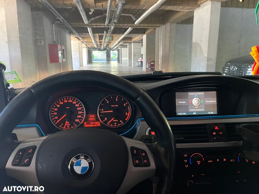 BMW Seria 3 320d - 4