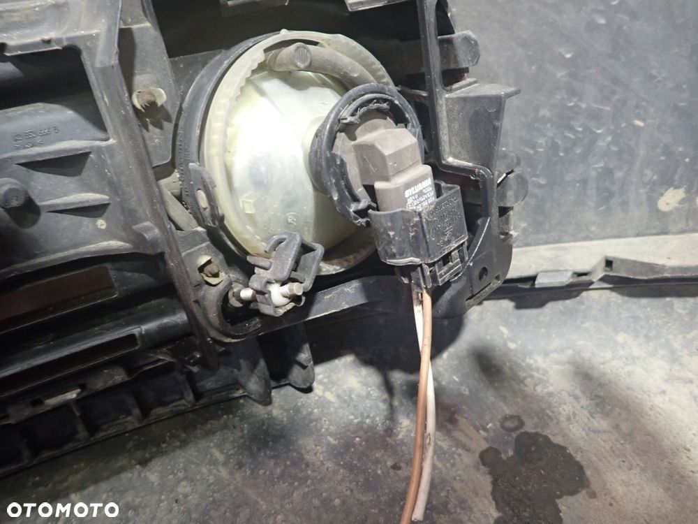 ZDERZAK PRZÓD VOLKSWAGEN GOLF V - 11