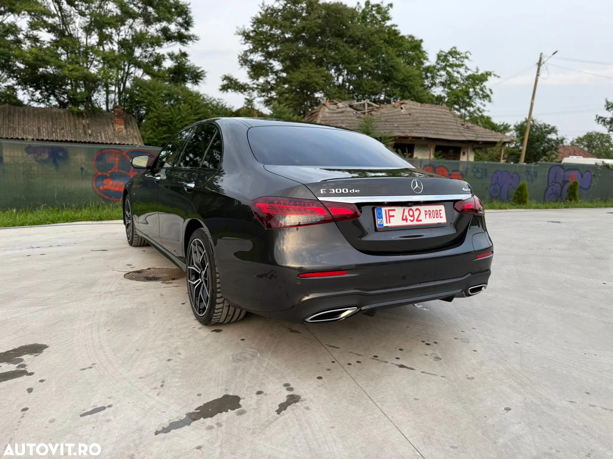 Mercedes-Benz E - 17