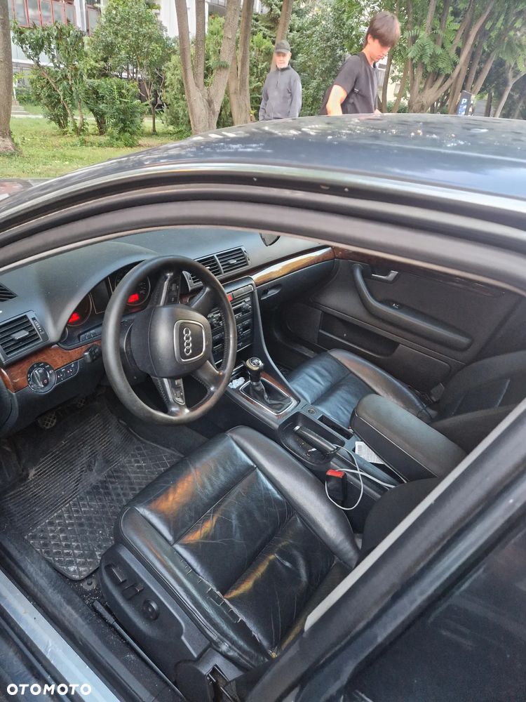 Audi A4 Limousine 2.0 TDI DPF - 7
