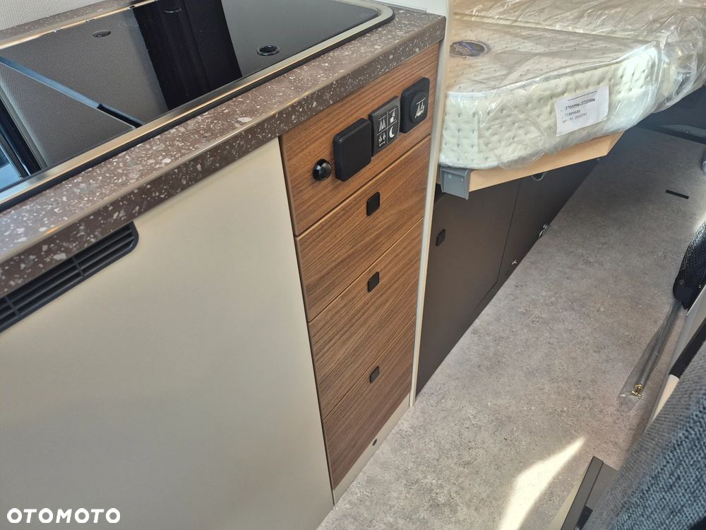 Mercedes-Benz KAMPER BURSTNER HABITON HMX 6.0. MERCEDES SPRINTER 190 KM 4X4 AUTOMAT NOWY! MODEL 2026 - 36