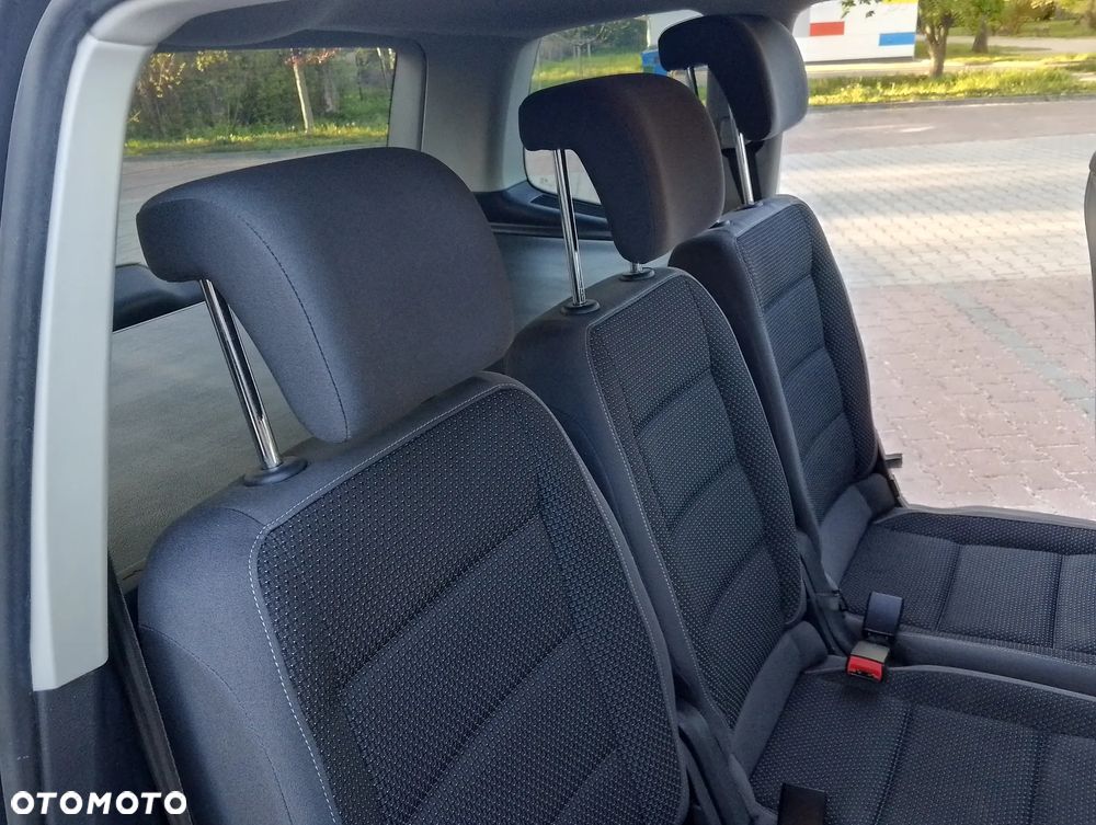Volkswagen Touran 1.6 TDI DPF STYLE - 30