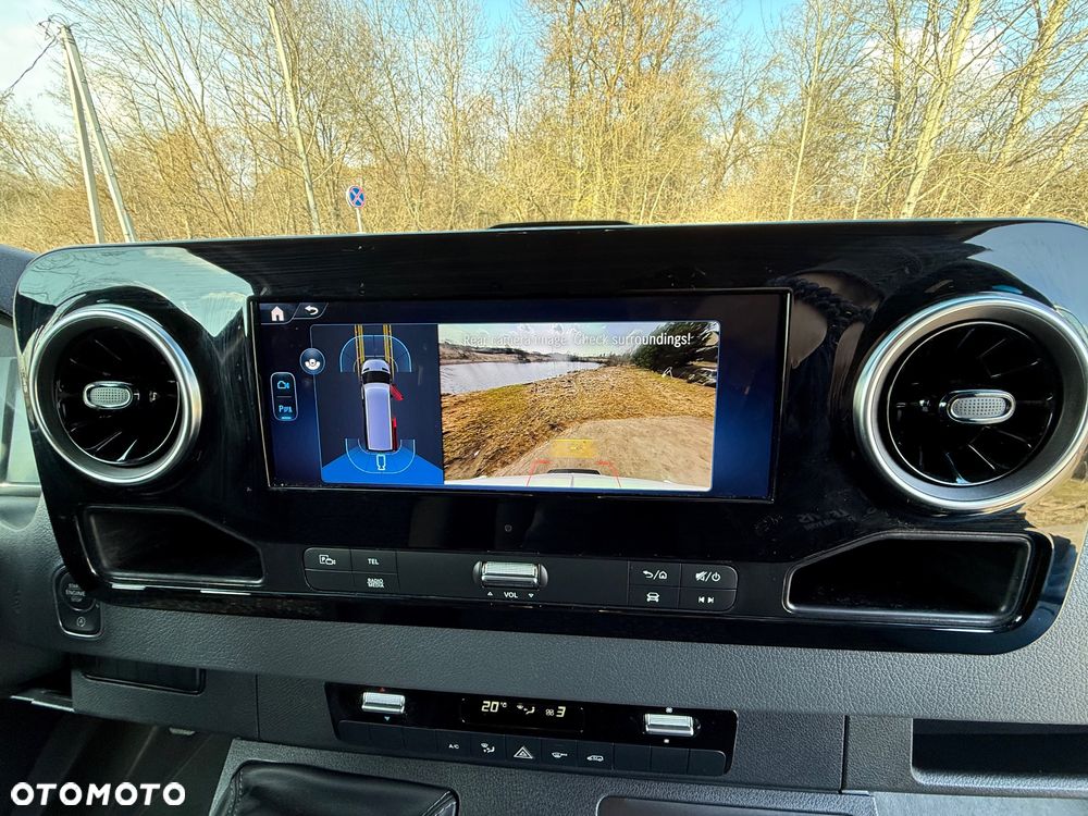 Mercedes-Benz Sprinter - 12