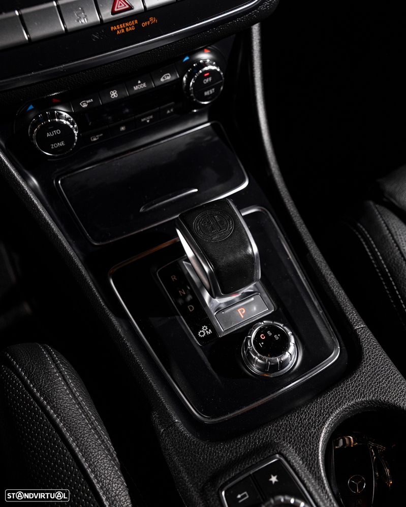 Mercedes-Benz CLA 45 AMG 4Matic Speedshift 7G-DCT Night Edition - 24