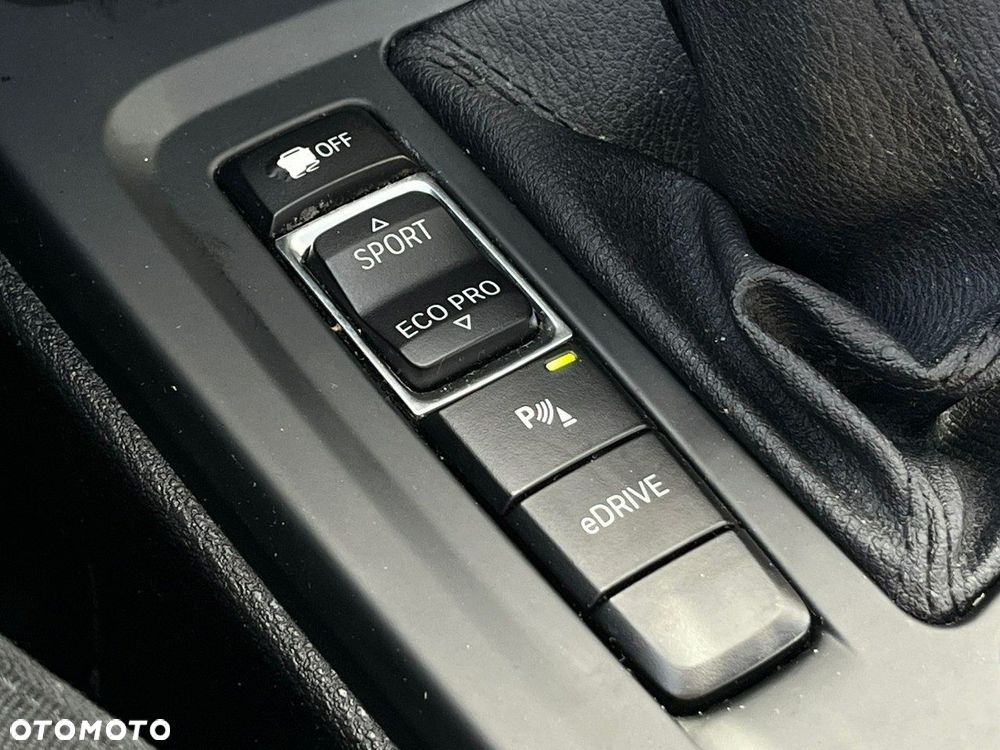 BMW X1 xDrive25e Advantage - 23