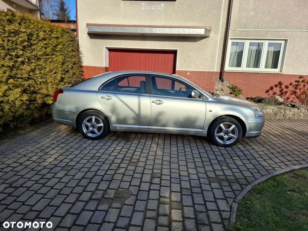 Toyota Avensis 2.0 D-4D Luna - 6