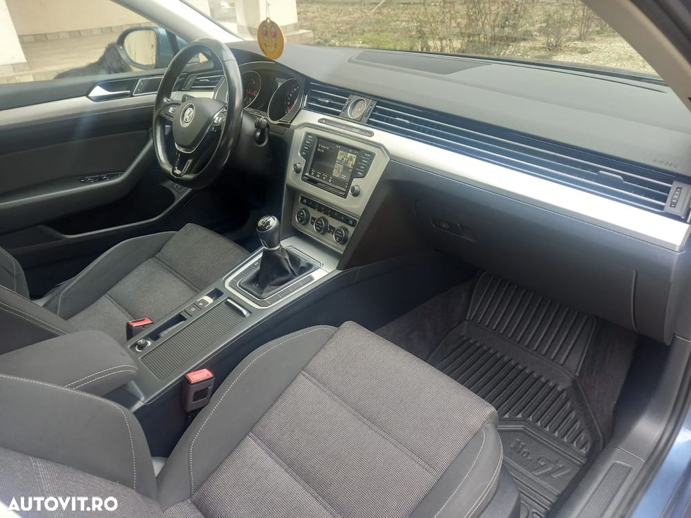 Volkswagen Passat 2.0 TDI (BlueMotion Technology) Comfortline - 14