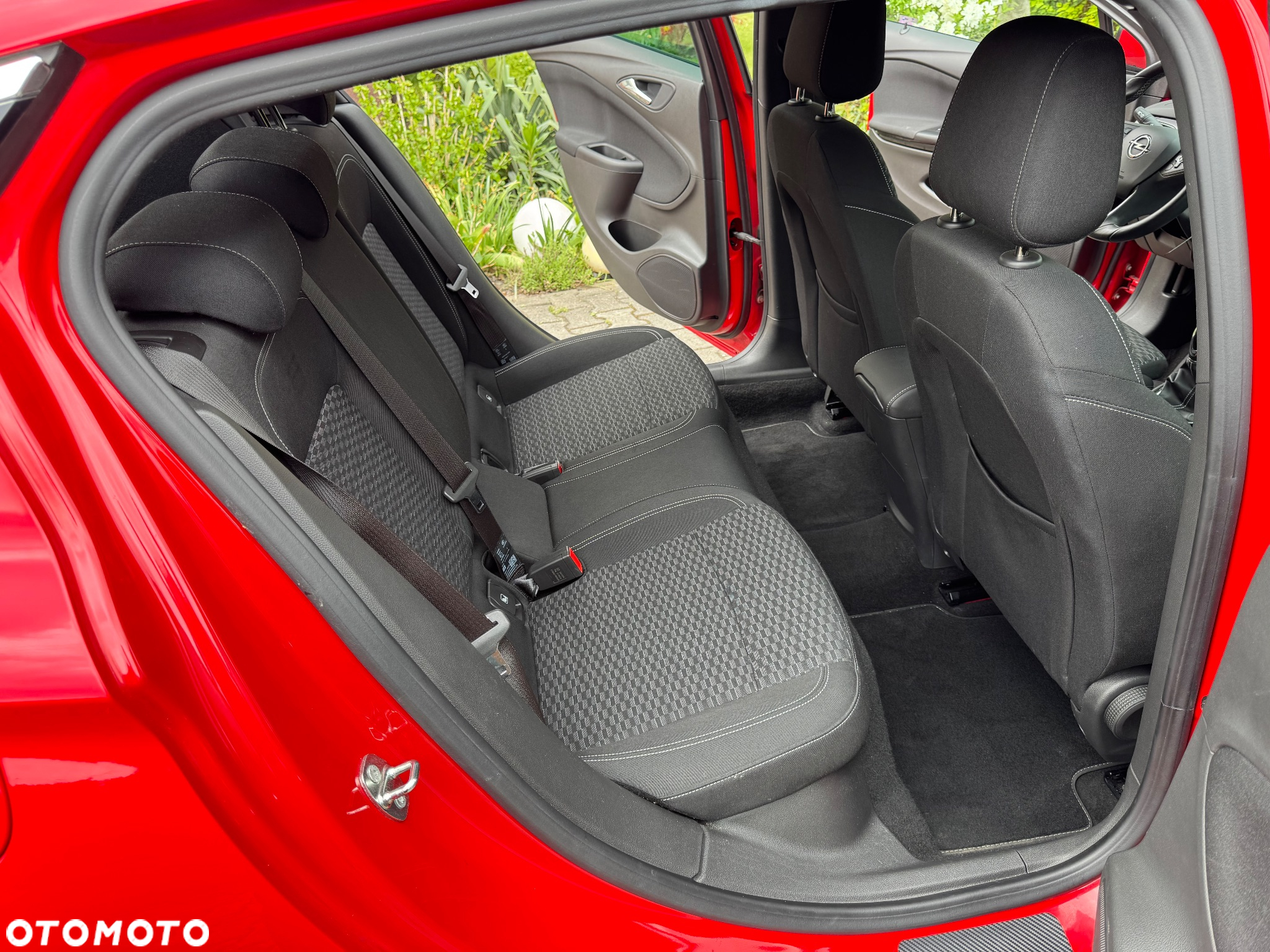 Opel Astra 1.4 Turbo Innovation - 24
