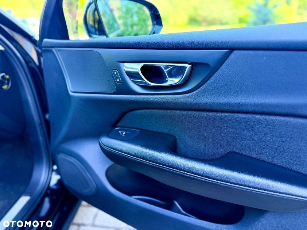 Volvo V60 D3 SCR Momentum - 19