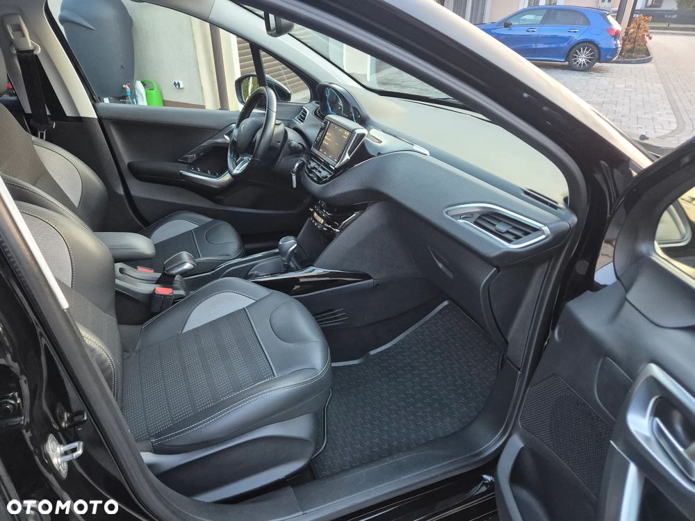 Peugeot 2008 PureTech 110 GPF Stop&Start EAT6 Allure - 7