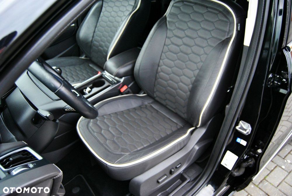 Ford Kuga 2.0 TDCi 2x4 Vignale - 11