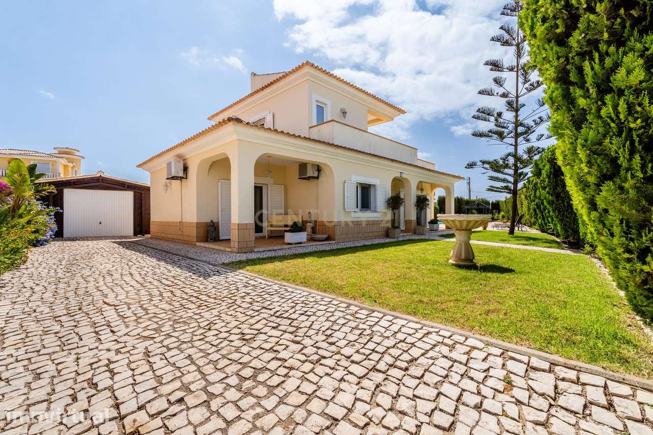 Moradia Independente T3, com Piscina e Amplo Espaço Exterior, em Algoz - Grande imagem: 2/29