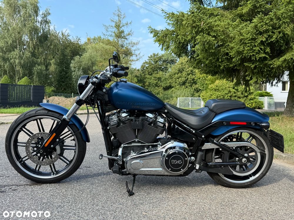 Harley-Davidson Softail Breakout - 1