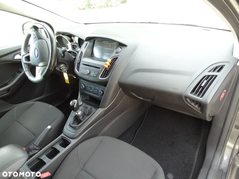 Ford Focus 1.0 EcoBoost Edition - 30