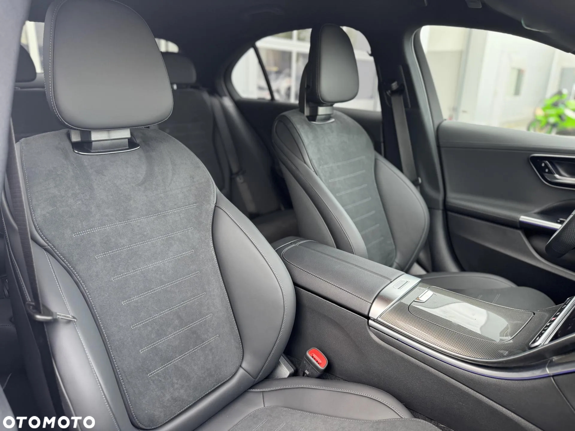 Mercedes-Benz Klasa C 200 d 9G-TRONIC AMG Line - 12