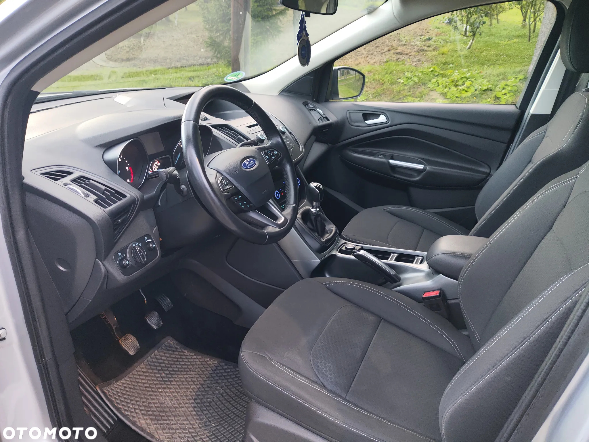 Ford Kuga 2.0 TDCi 4x4 SYNC - 17