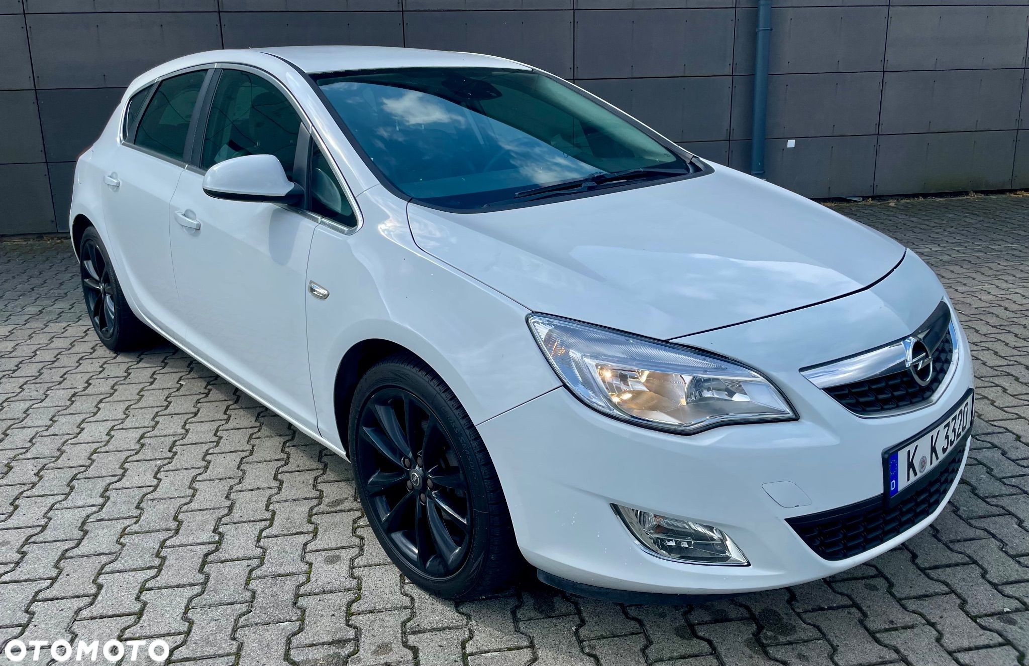 Opel Astra IV 1.4 T Cosmo - 1