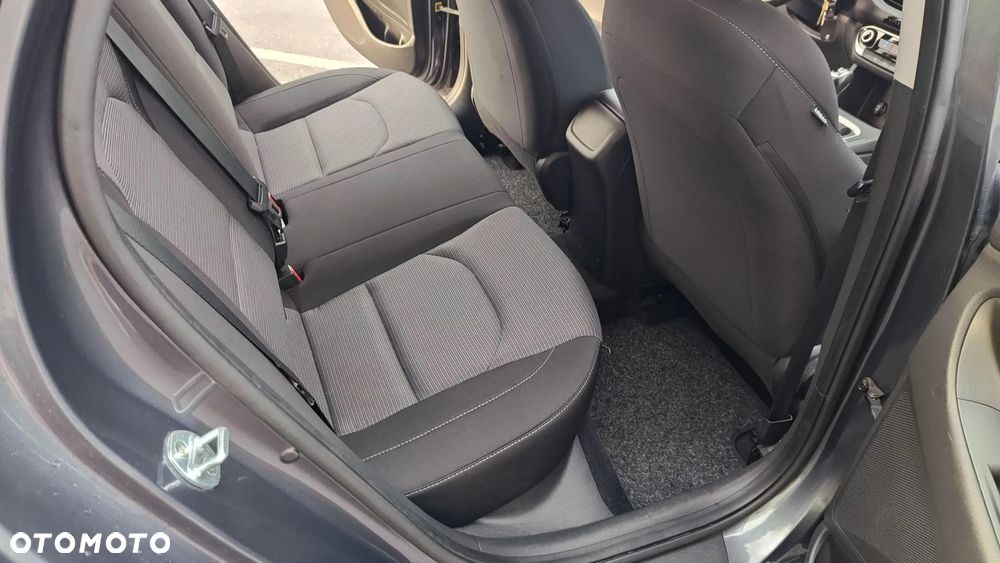Hyundai i30 1.4 Classic + - 29