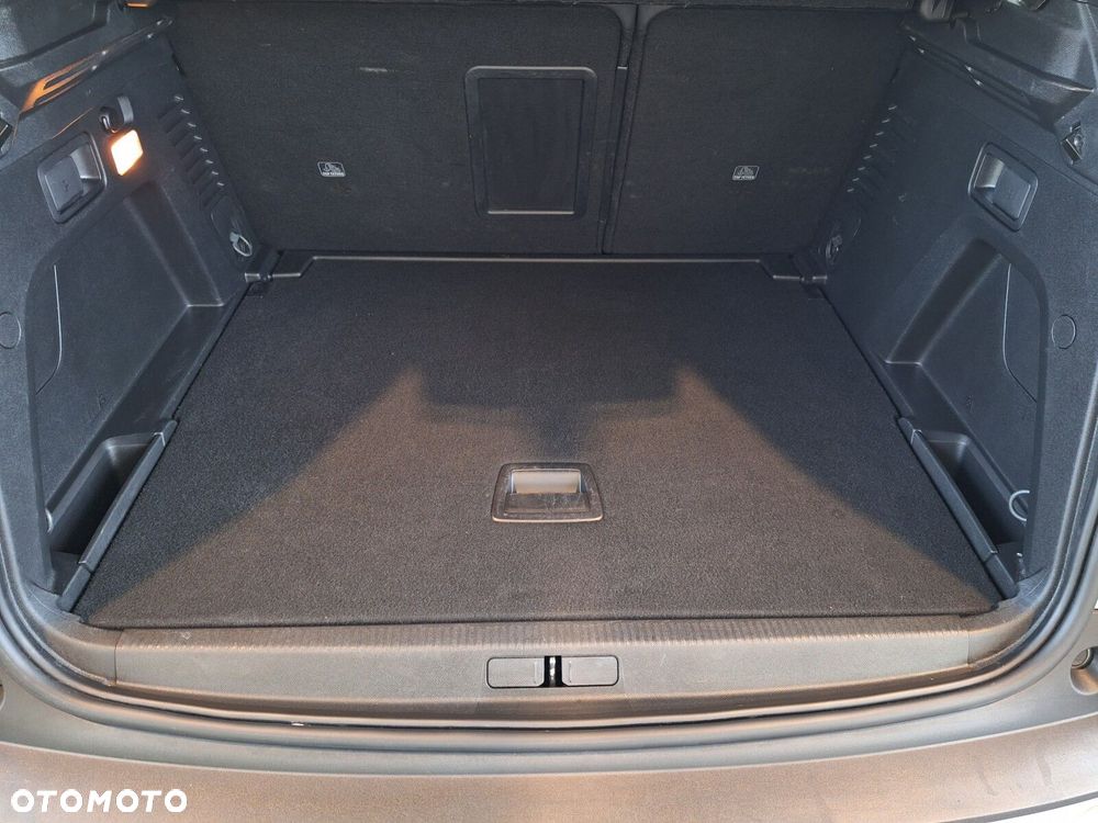 Peugeot 3008 1.5 BlueHDi GT S&S EAT8 - 17