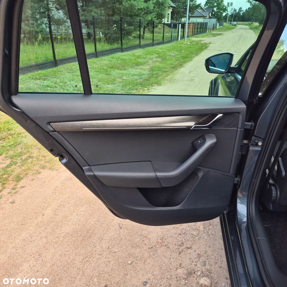 Skoda Octavia 2.0 TDI 4x4 DSG Scout - 34