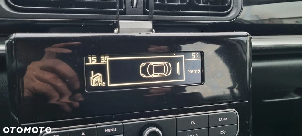 Citroën C3 Pure Tech (VTi) 82 Exclusive - 14