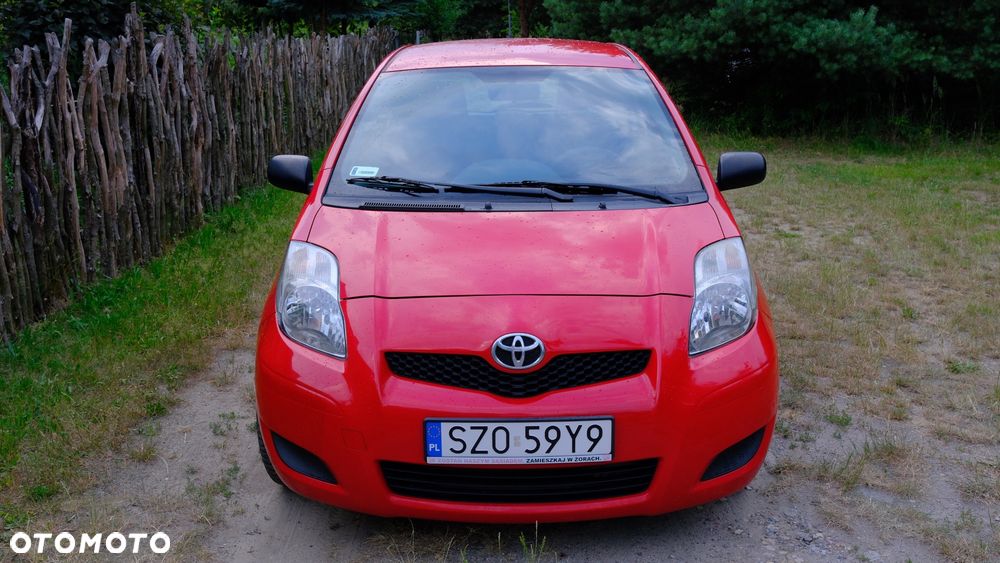 Toyota Yaris - 1