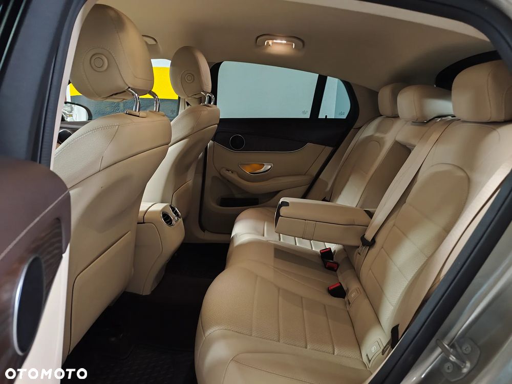 Mercedes-Benz GLC - 9