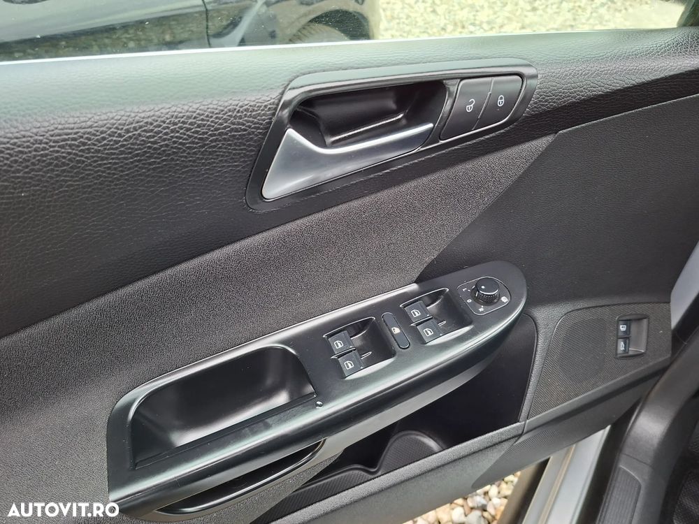 Volkswagen Passat - 16