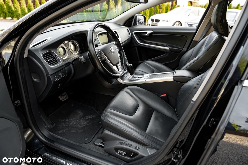 Volvo S60 D5 AWD Geartronic RDesign - 18