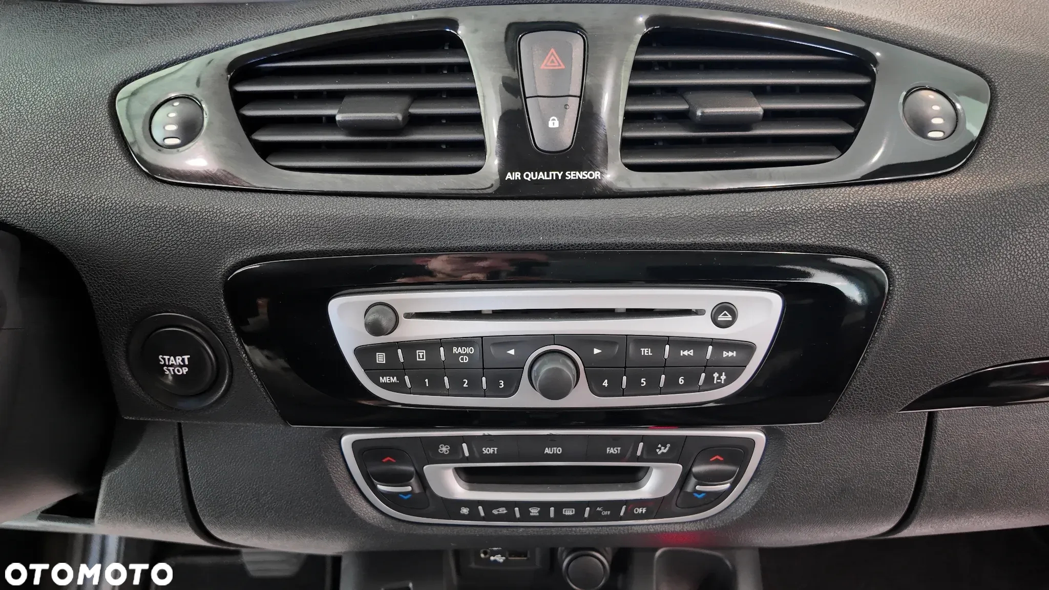 Renault Scenic 2.0 16V 140 CVT Bose Edition - 25