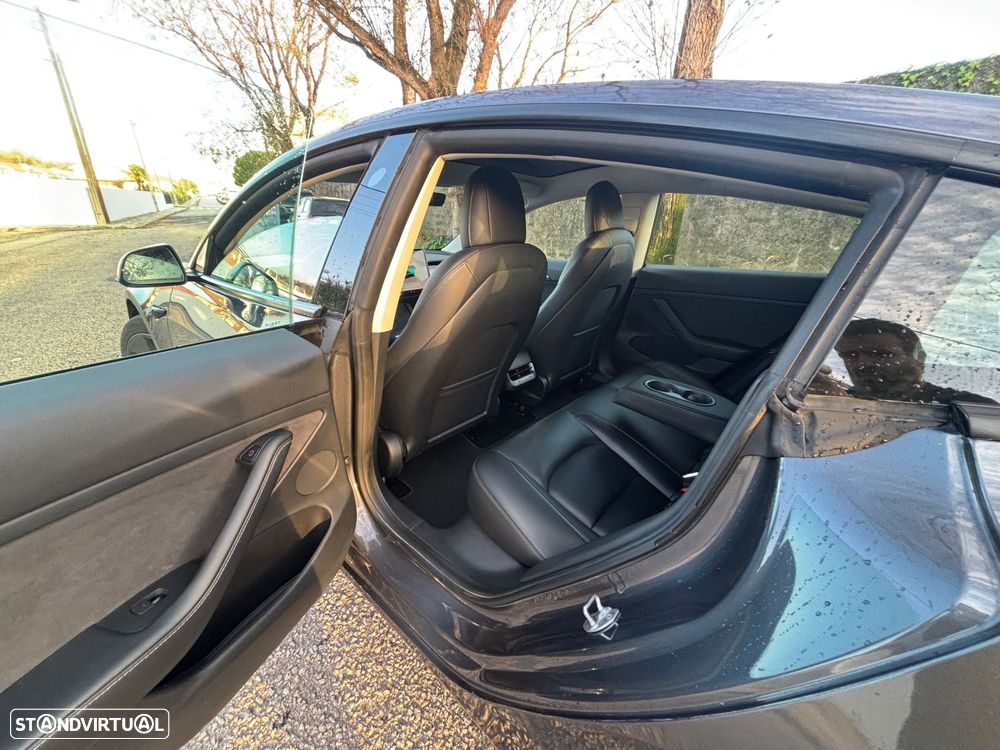 Tesla Model 3 Long Range Tração Traseira - 15